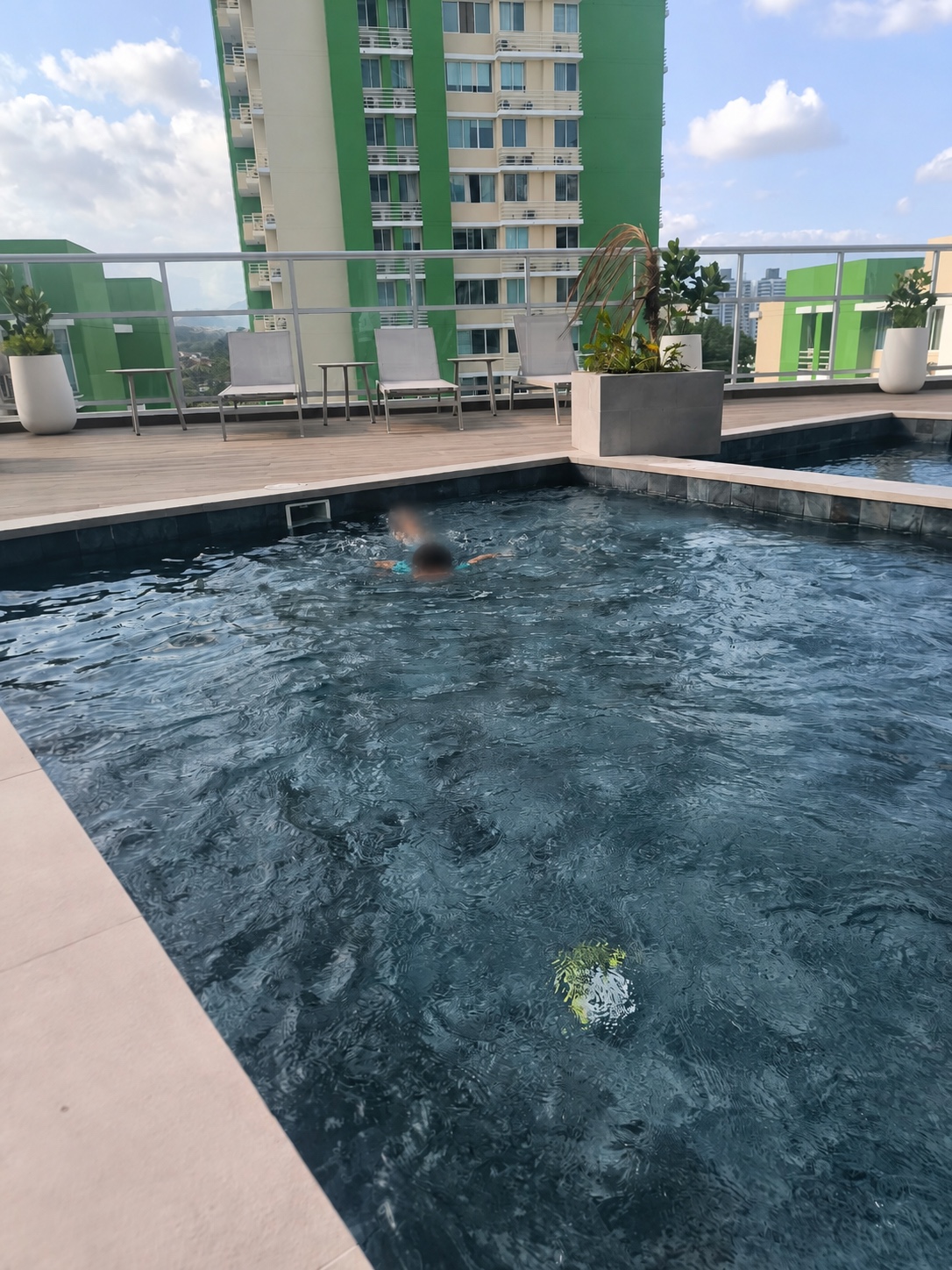 Piscina del área social